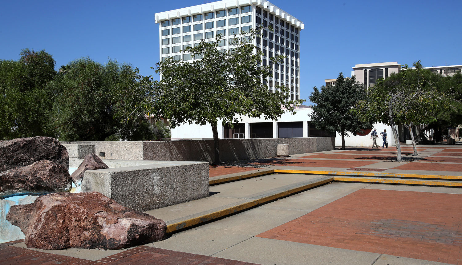 Del Monte Market and South Meyer